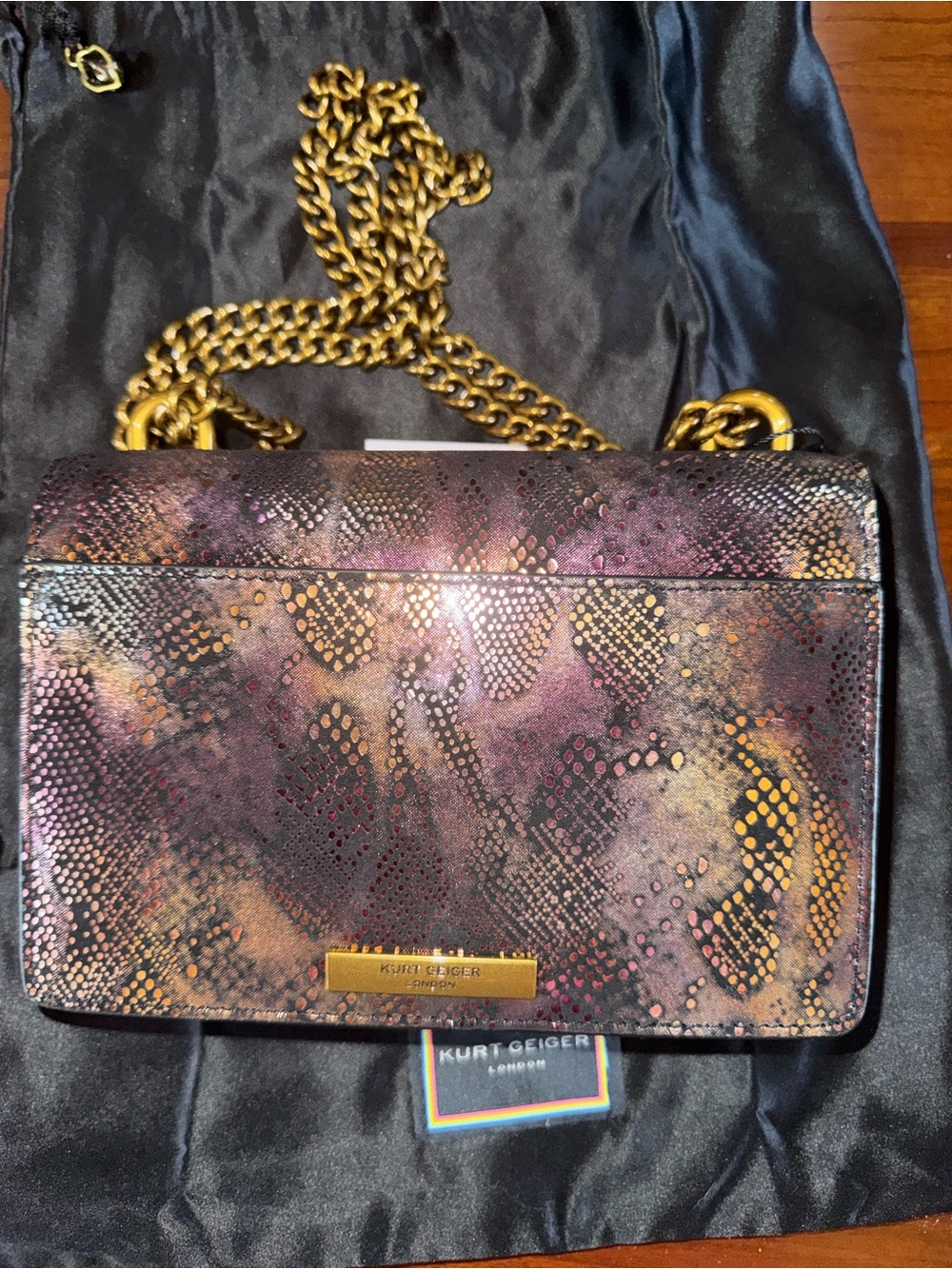Kurt Geiger London small Shoreditch - NWT Iridescent Snake Leather Leather-Lined - Picture 4 of 12